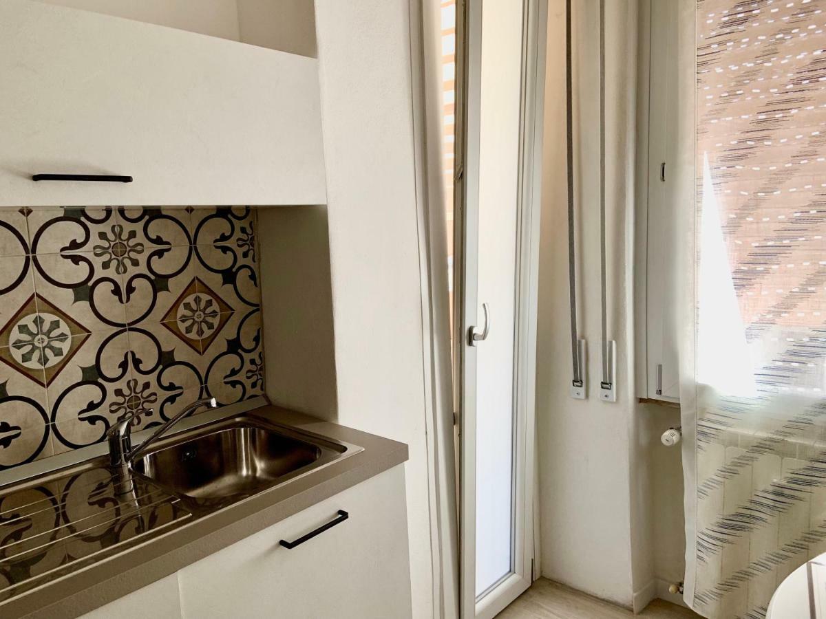Rosy'S Flat Apartment ลาสเปเซีย ภายนอก รูปภาพ
