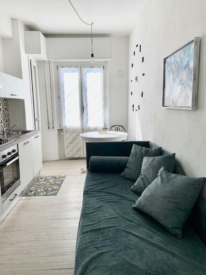 Rosy'S Flat Apartment ลาสเปเซีย ภายนอก รูปภาพ