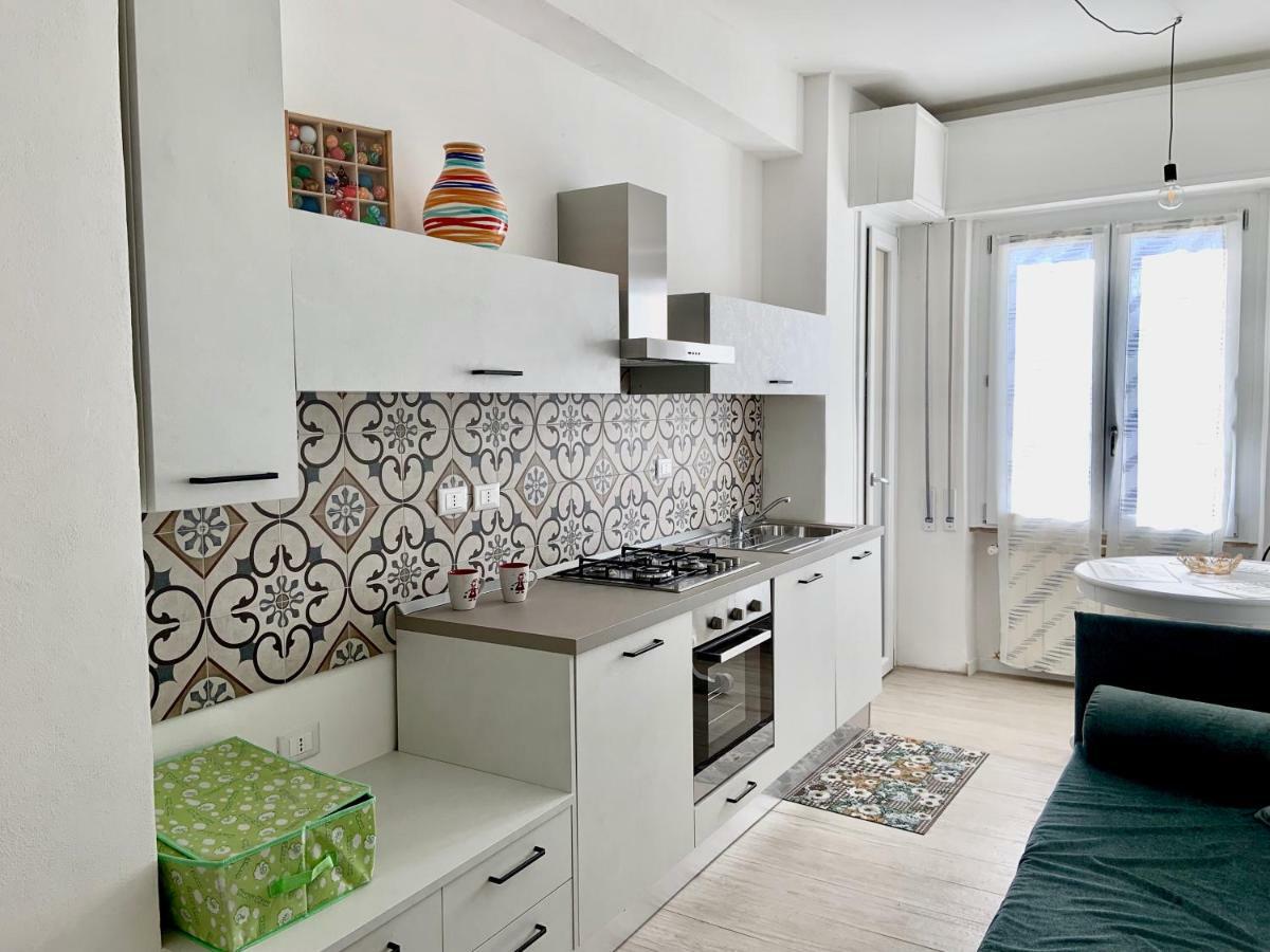 Rosy'S Flat Apartment ลาสเปเซีย ภายนอก รูปภาพ