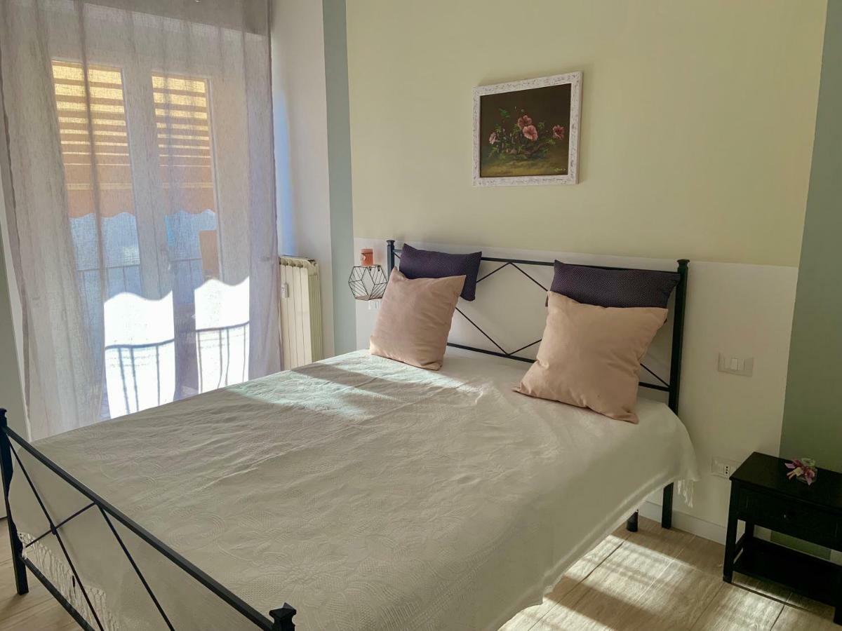 Rosy'S Flat Apartment ลาสเปเซีย ภายนอก รูปภาพ