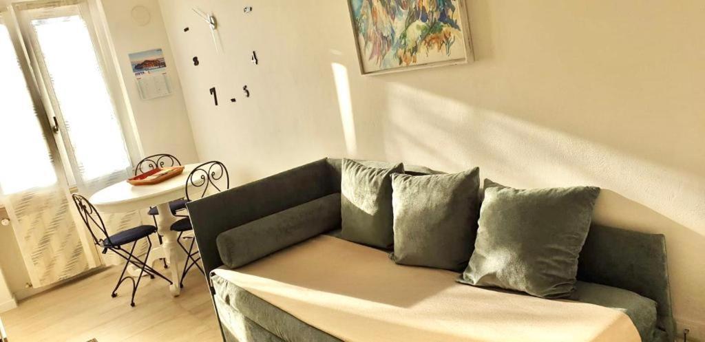 Rosy'S Flat Apartment ลาสเปเซีย ภายนอก รูปภาพ